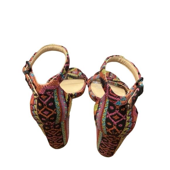 Jessica Simpson 5.5 Monrae Aztec Block Heel - Picture 2 of 14